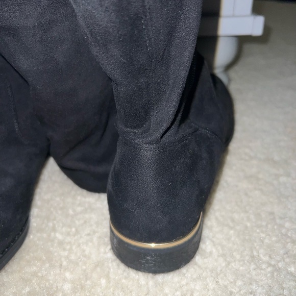 Black thigh high boots - Picture 3 of 3